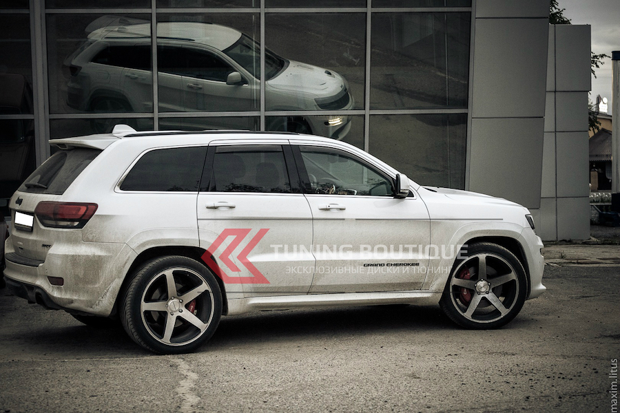 Jeep Grand Cherokee WK2 на 22" дисках Concavo CW-5 фото 1